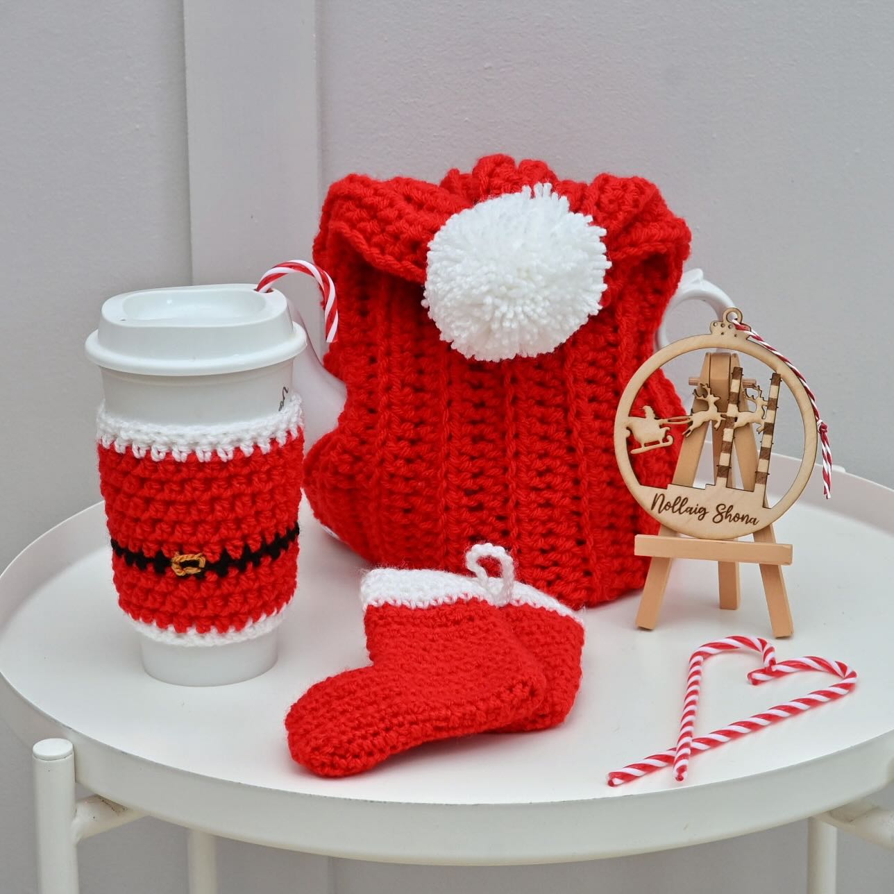 Classic red and white Christmas aesthetic with my handmade pieces. 

I think my Poolbeg decoration is my favourite piece. I’m obsessed with the chimneys so I had to make a decoration celebrating them. 

#buyirish #buyirishchristmas #handmadewithlove #madewithlove #poolbegchimneys