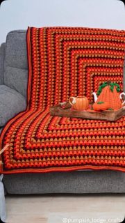 Code Orange! Halloween has arrived to Pumpkin Lodge 🎃

I have lots of seasonal handmade delights on the website.

What’s your favourite piece? 👻

#irishcrafts #buyirish #handmadeinireland #Halloween #pumpkineverything